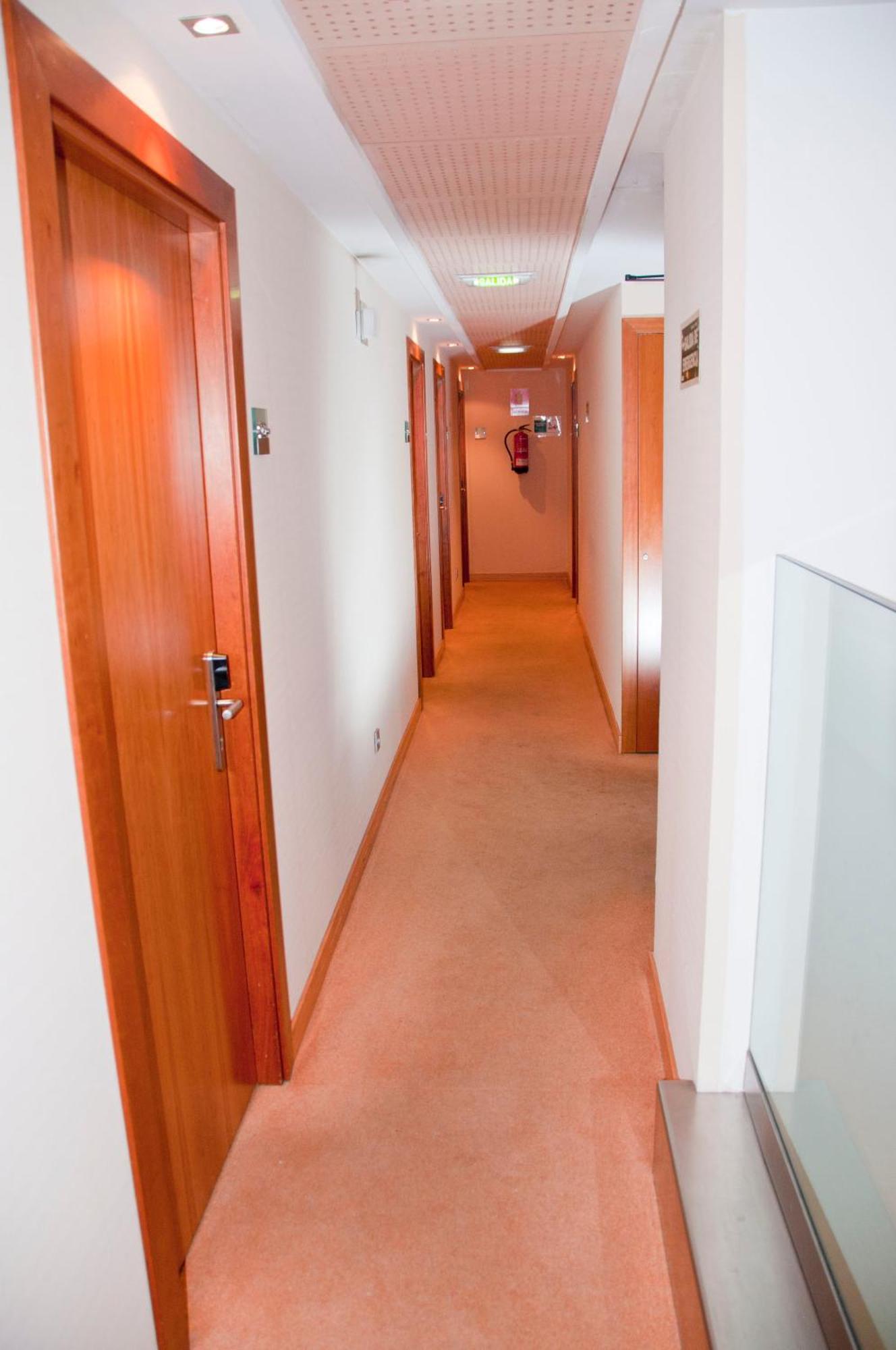 Hotel Arena Хихон Екстериор снимка