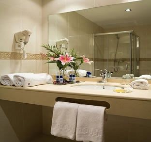 Hotel Arena Хихон Екстериор снимка